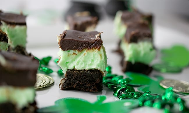 Lucky Mint Brownie Perfection – The #1 treat for St. Patrick’s Day 2023