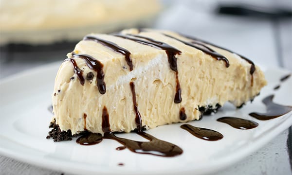 Peanut Butter Perfection – Fluffy Peanut Butter Pie