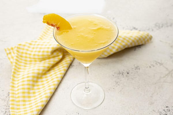 Mango Peach Moscato Slushie – A Wonderful Summer Cocktail